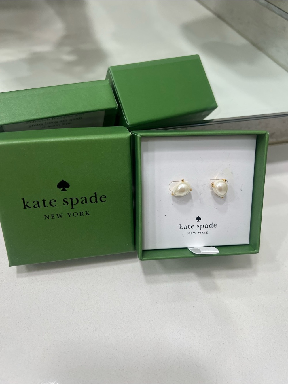 kate spade Pearl Teardrop Stud Earrings - Cream & Gold